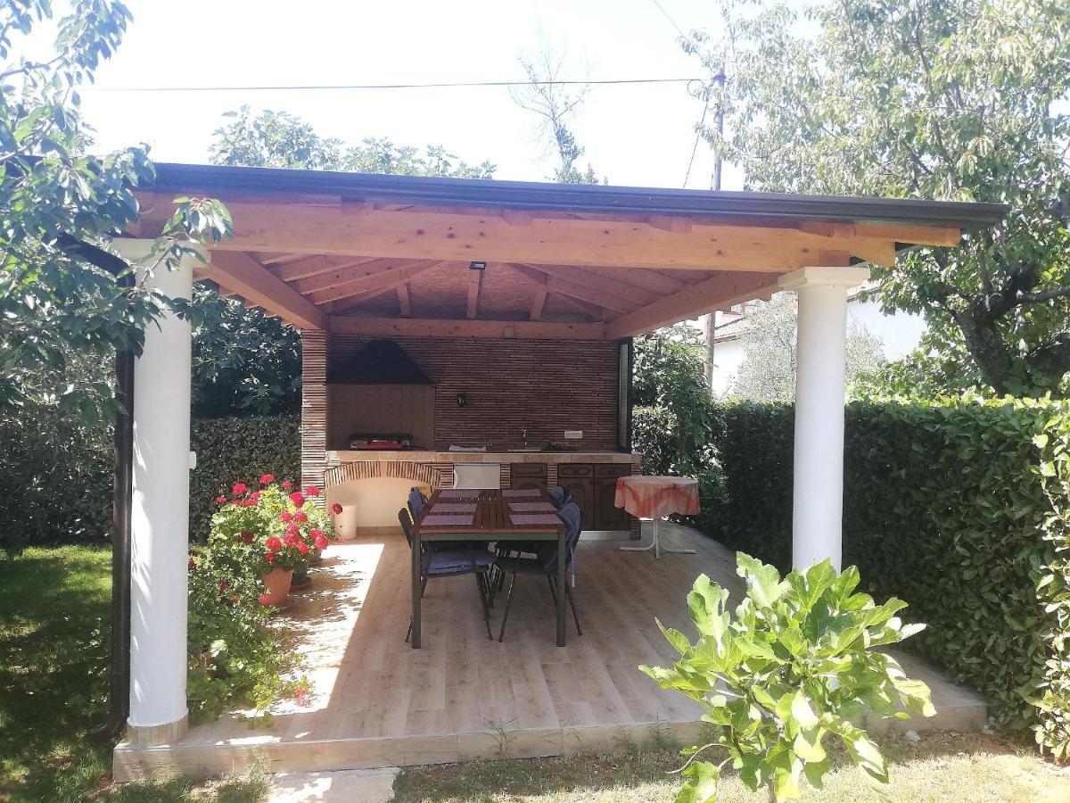 Apartments Mirela بوريتش المظهر الخارجي الصورة
