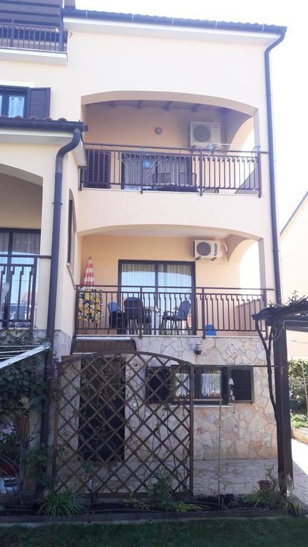 Apartments Mirela بوريتش المظهر الخارجي الصورة