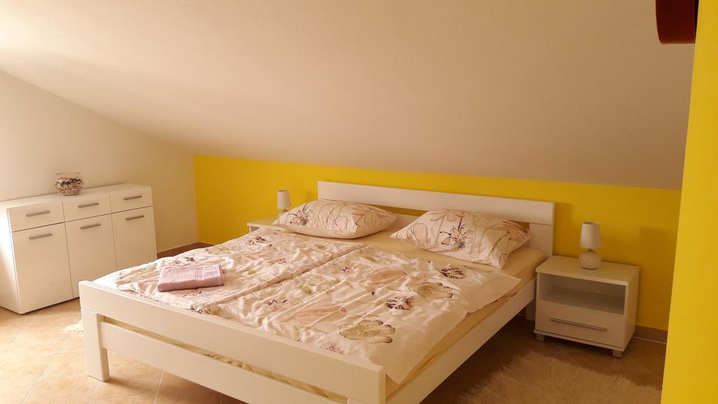 Apartments Mirela بوريتش المظهر الخارجي الصورة